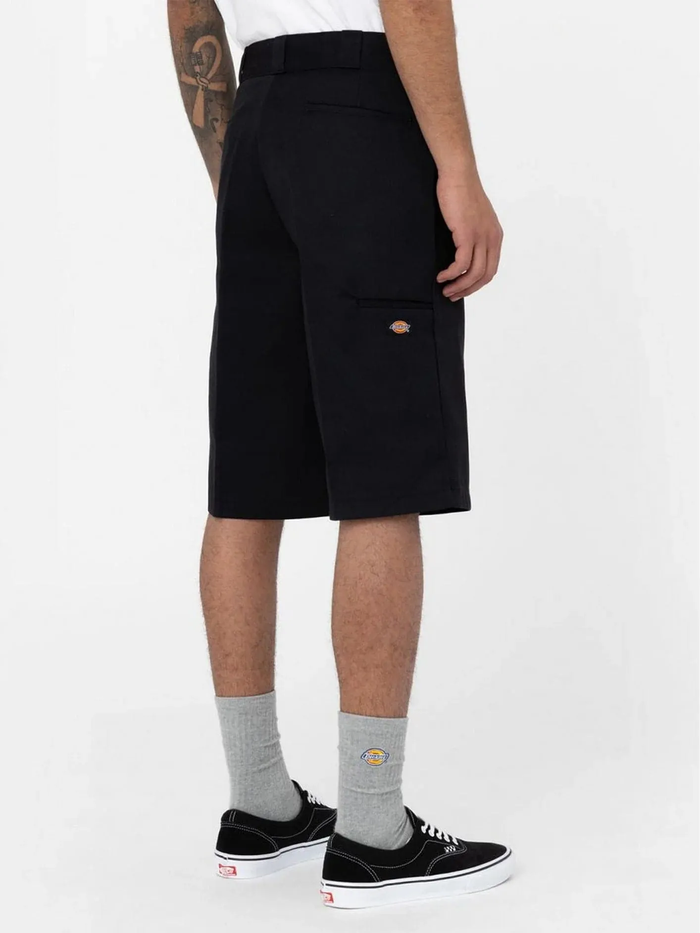 13 Inch Multi Pocket Shorts "Black"