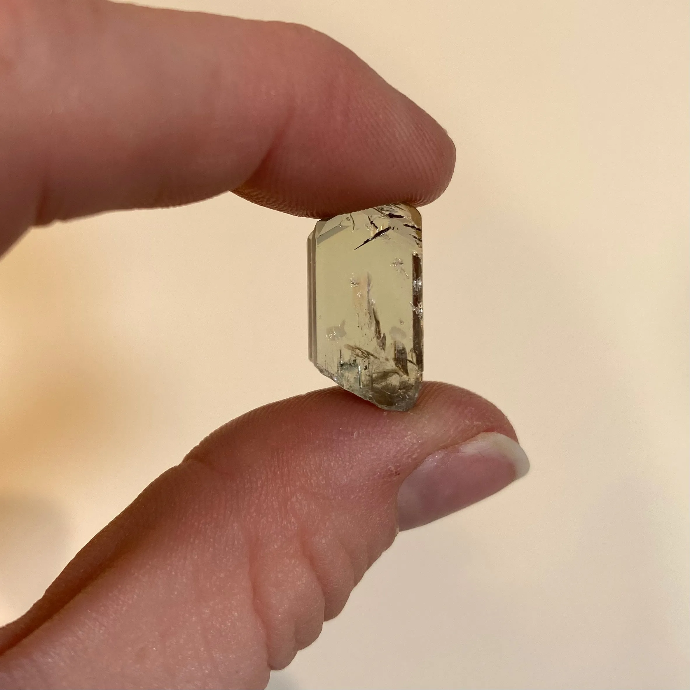 14.92ct Light Yellow & Purple Gem Tanzanite Crystal