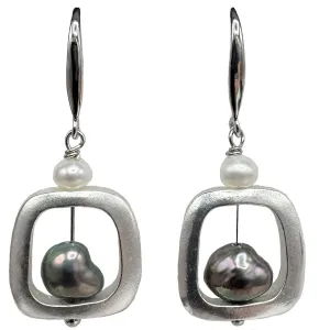 349-BLACK-S | THE MOD EARRINGS (BLACK ON SILVER)