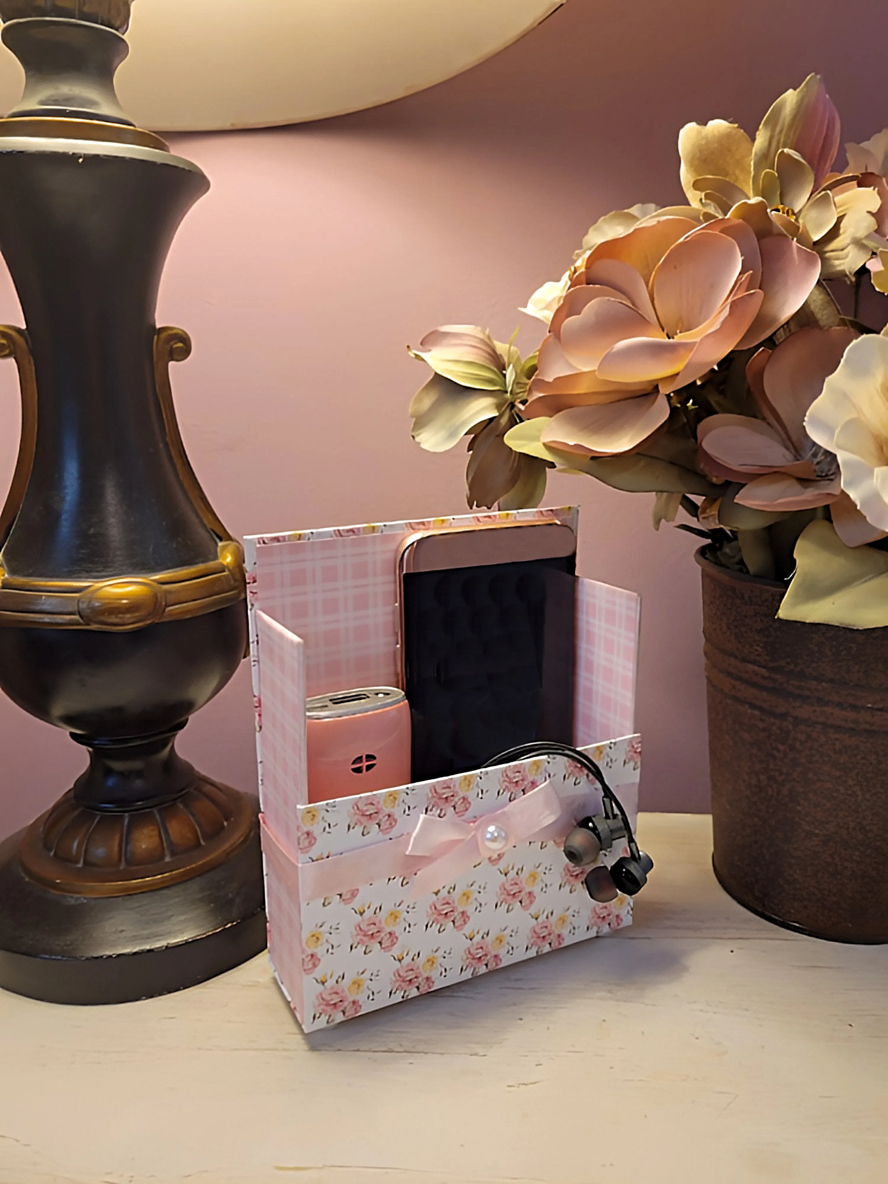 42-Pc Stationery Gift Box Set w/Reusable Desktop Organizer Box and Gold Pen - Pink & Yellow Posies