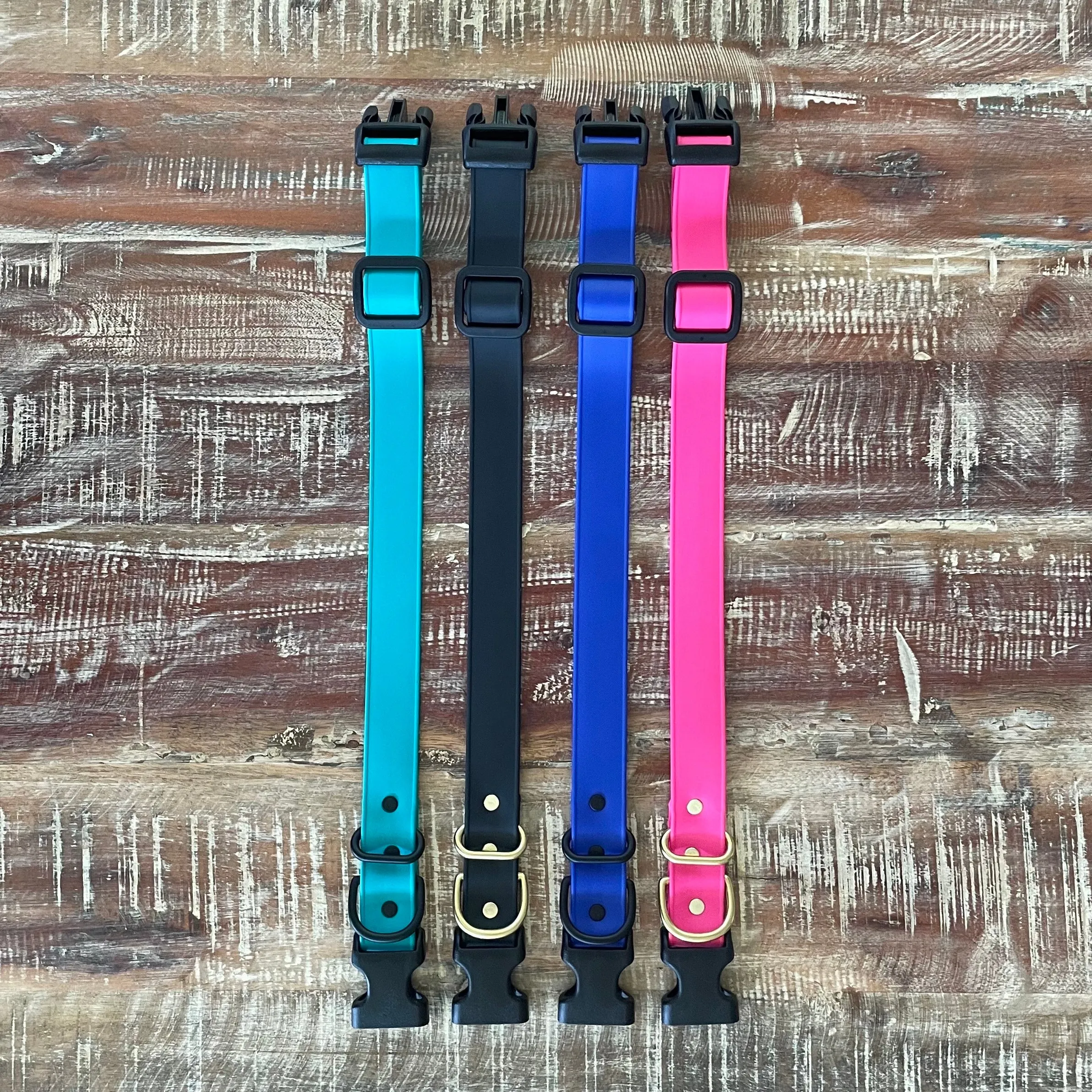 Adjustable Waterproof Collar : Black   Brass