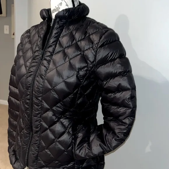 B by Bernardo Stylish Black Packable Down Puffer Jacket 🖤