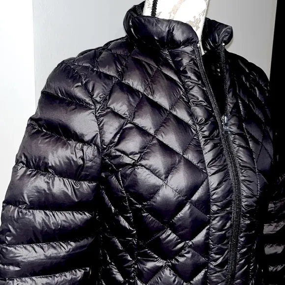B by Bernardo Stylish Black Packable Down Puffer Jacket 🖤