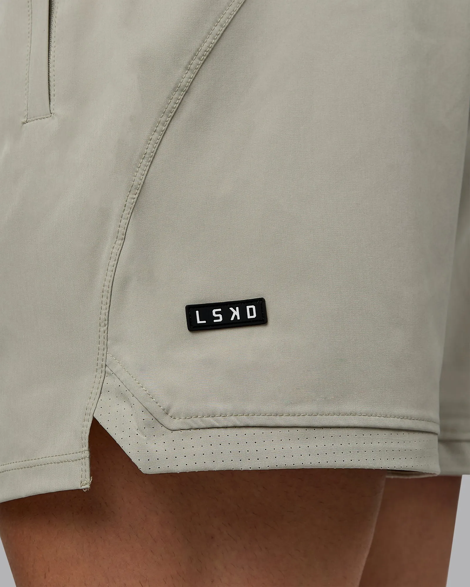 Challenger 6" Performance Shorts - Sustained Grey
