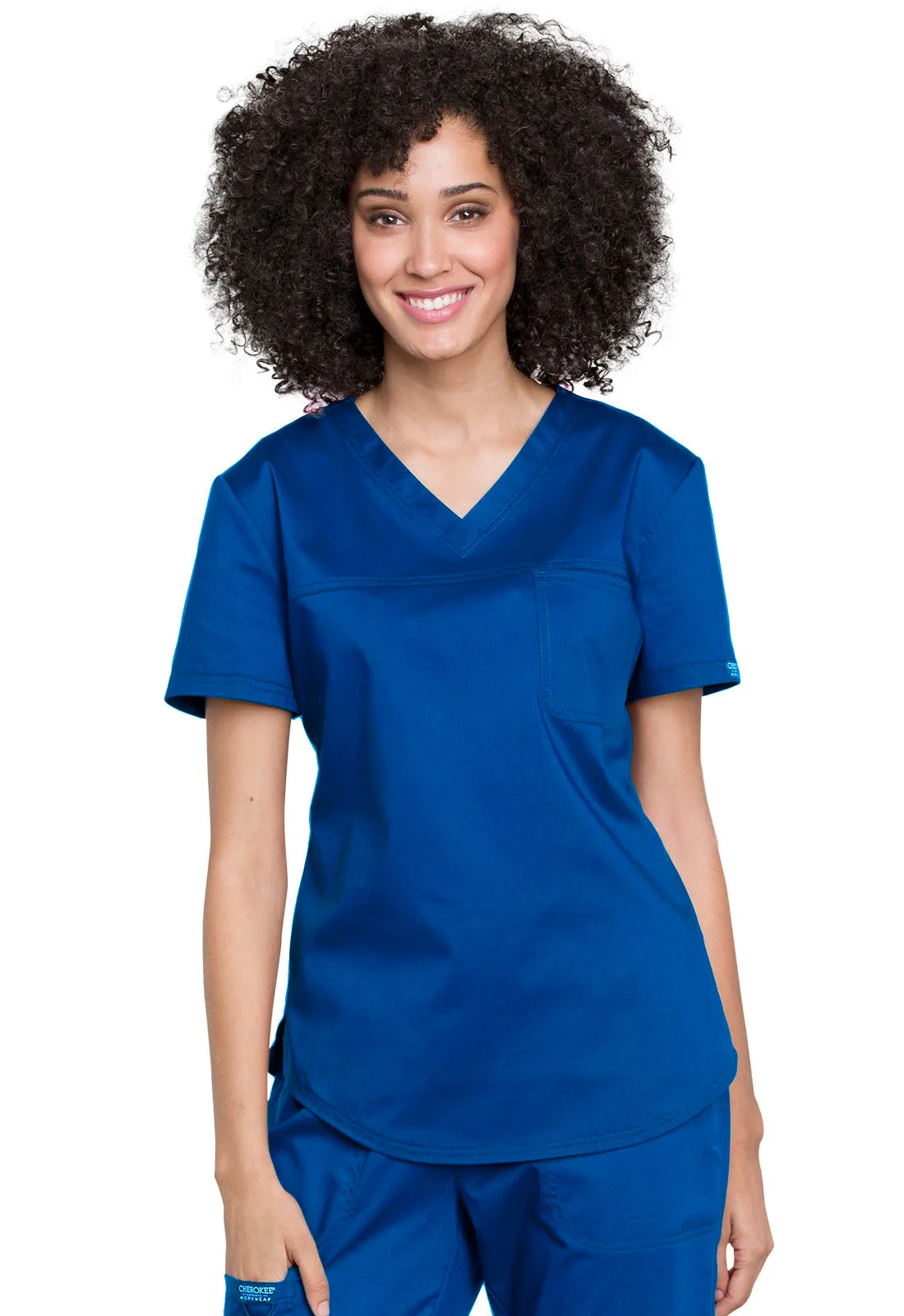 CHEROKEE REVOLUTION WOMEN'S TUCKABLE  1 POCKET V-NECK TOP