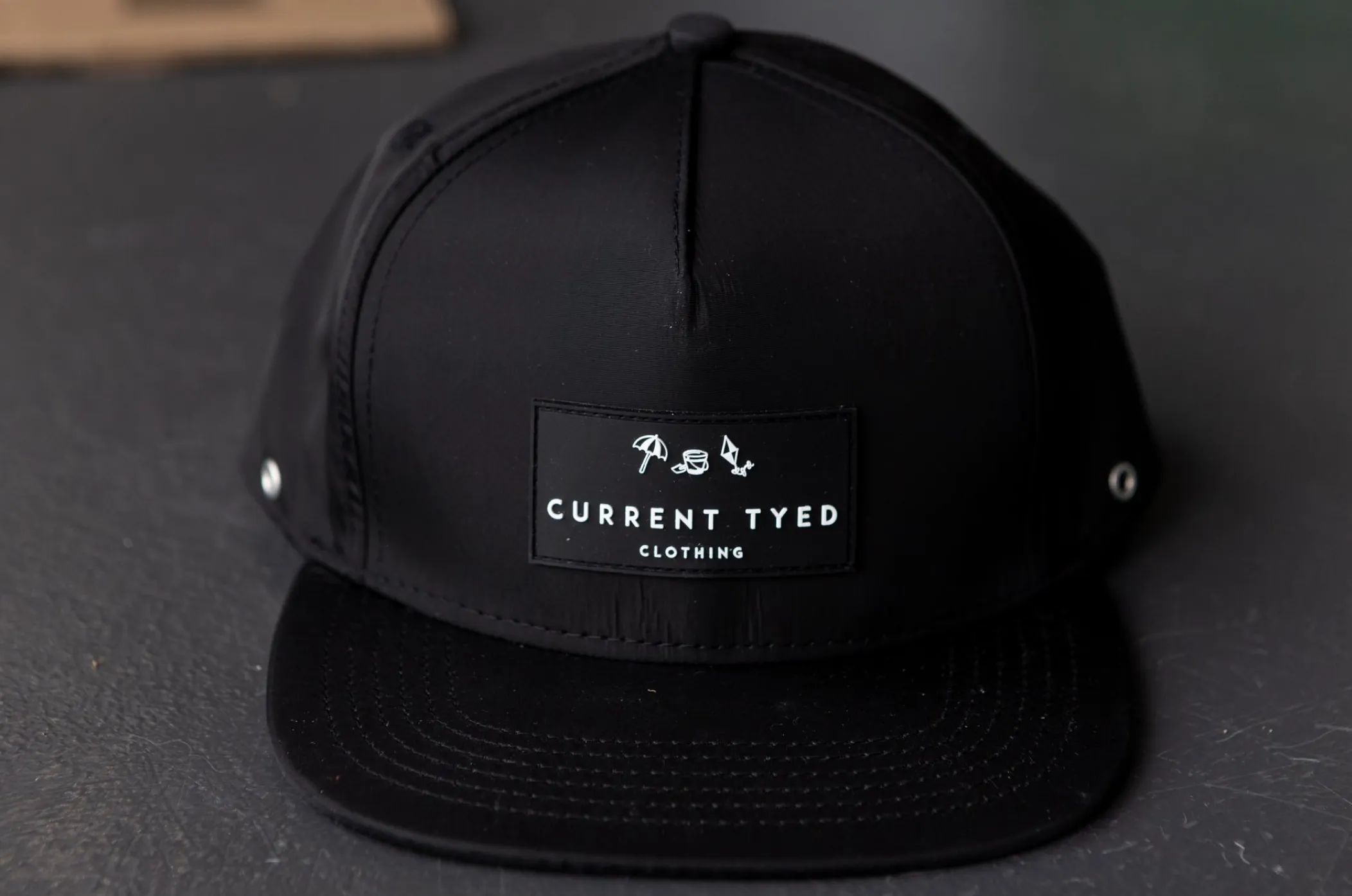 Classic Waterproof Snapbacks - Black