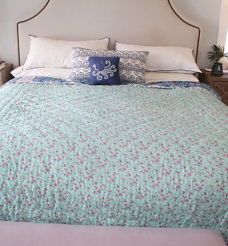Cotton Quilt With Abstract Floral Design