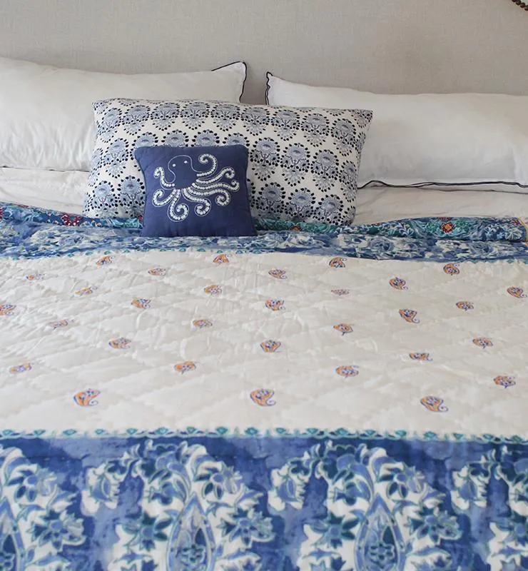 Cotton Quilt With Abstract Floral Design