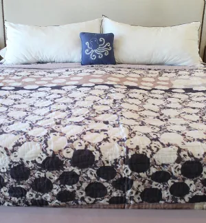 Cotton Quilt With Geometric Design