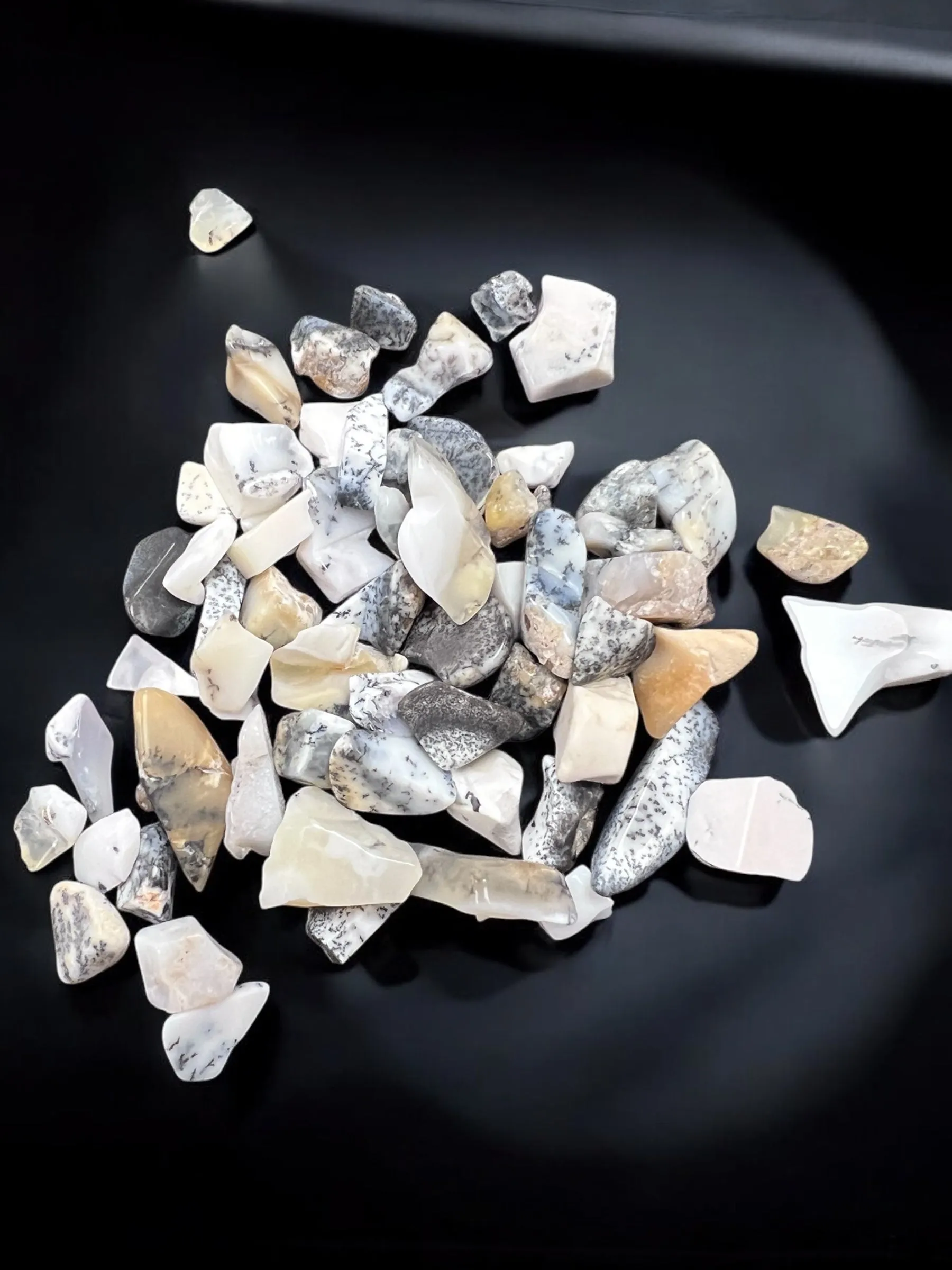Dendritic Opal Gemstone Chips
