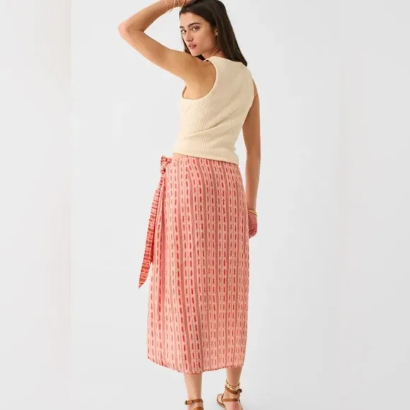 Faherty|Lagos linen wrap skirt, Neutral Hawaii geometric pattern•••Boho style