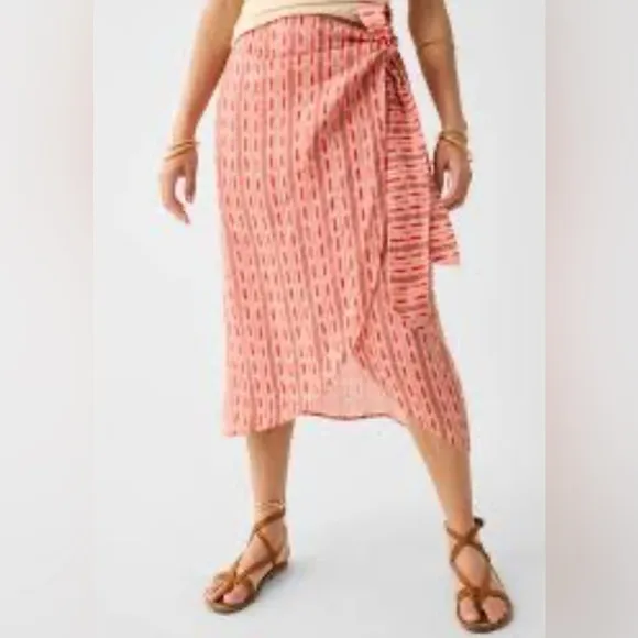 Faherty|Lagos linen wrap skirt, Neutral Hawaii geometric pattern•••Boho style
