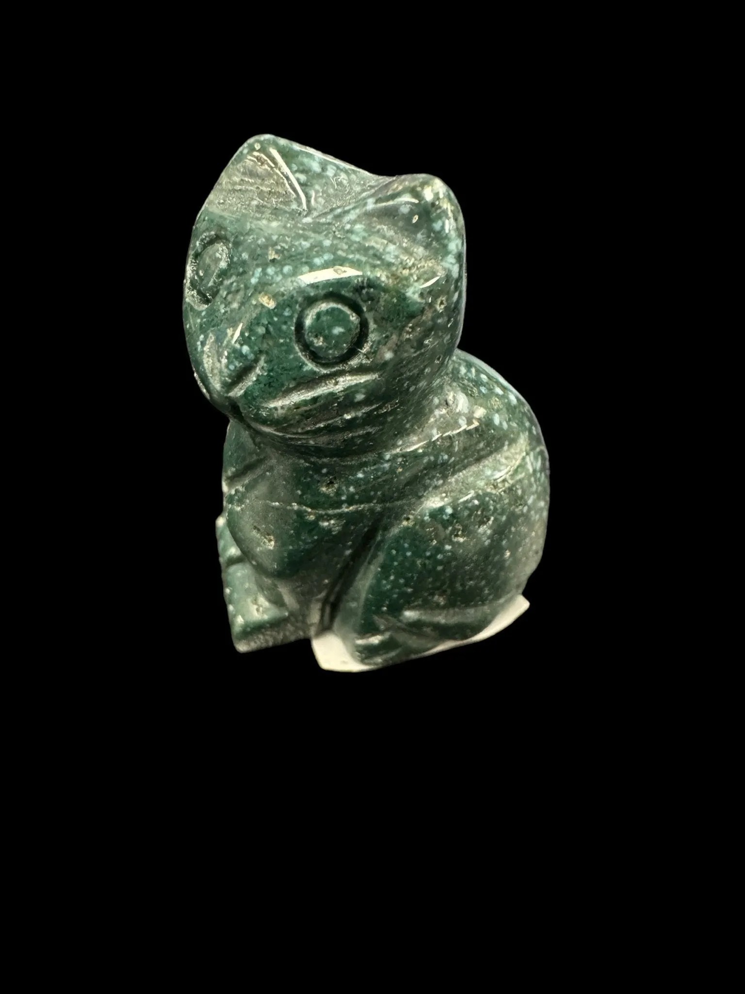 Gemstone Cat Carving