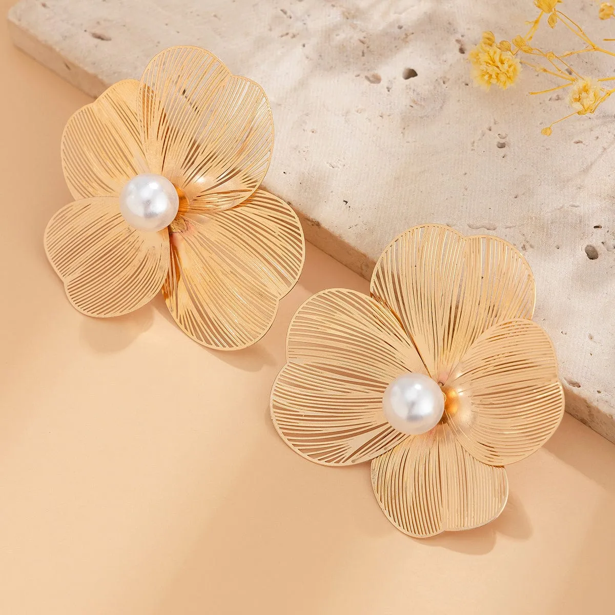 Geometric Abstract Pearl Floral Pattern Earrings