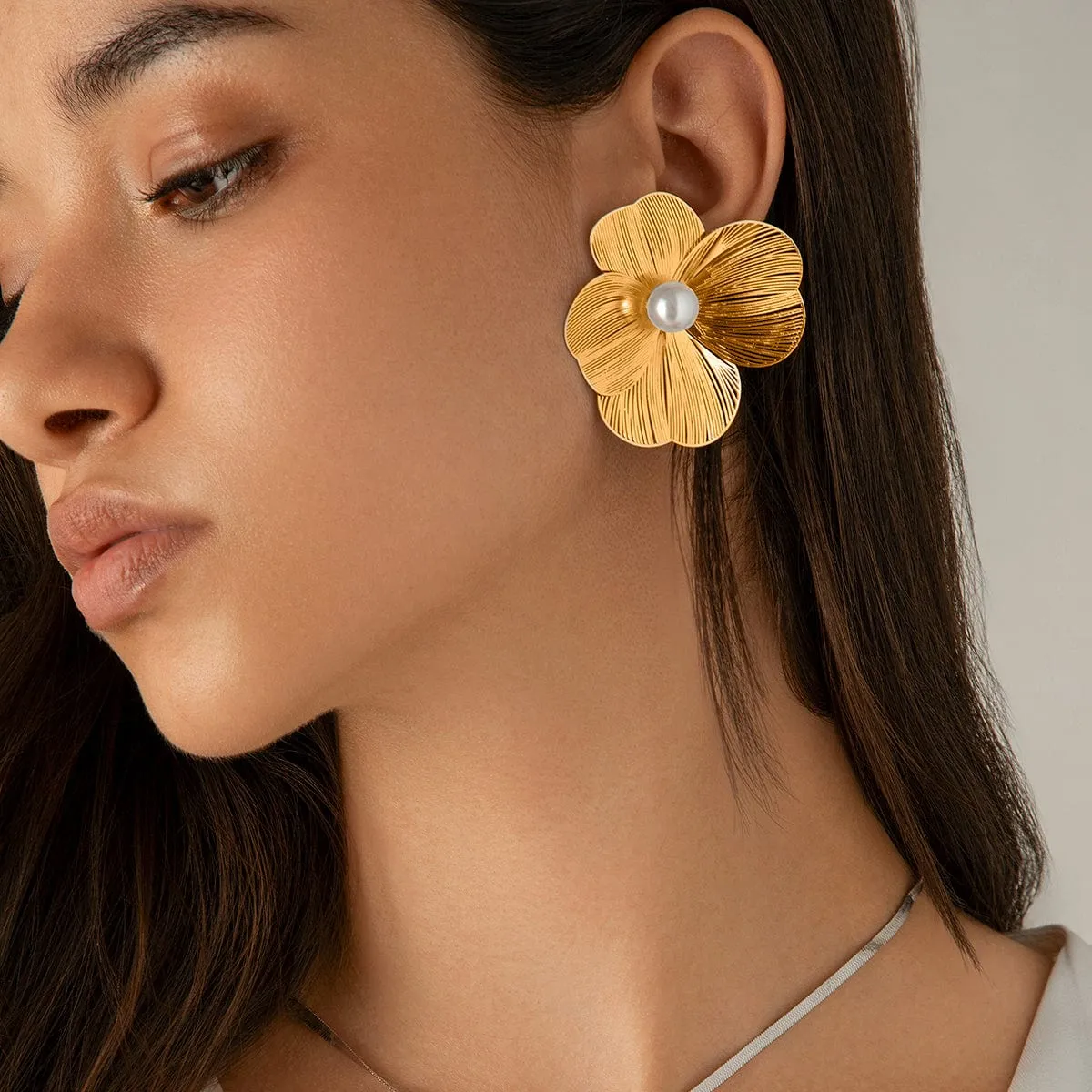 Geometric Abstract Pearl Floral Pattern Earrings
