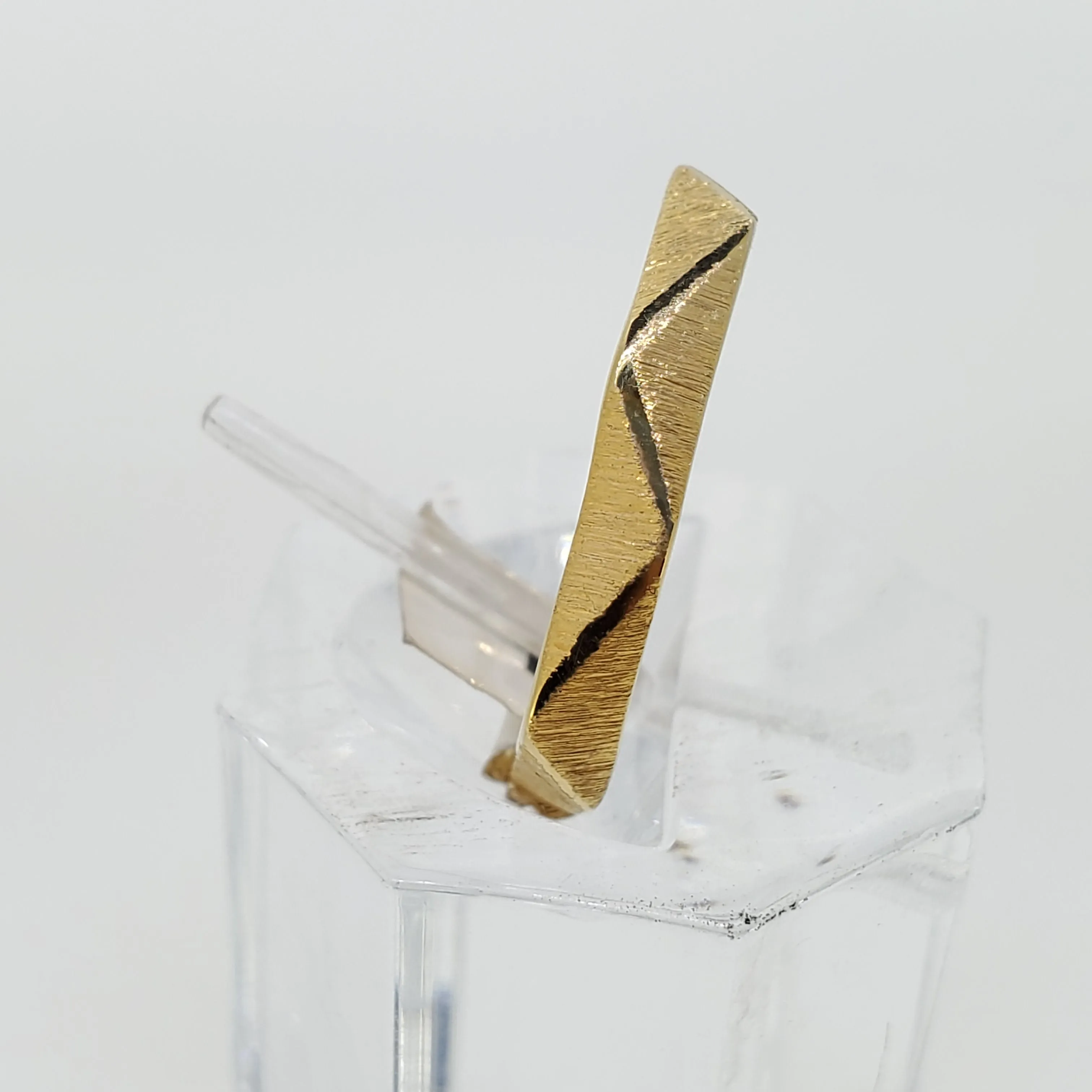 Geometric Ring