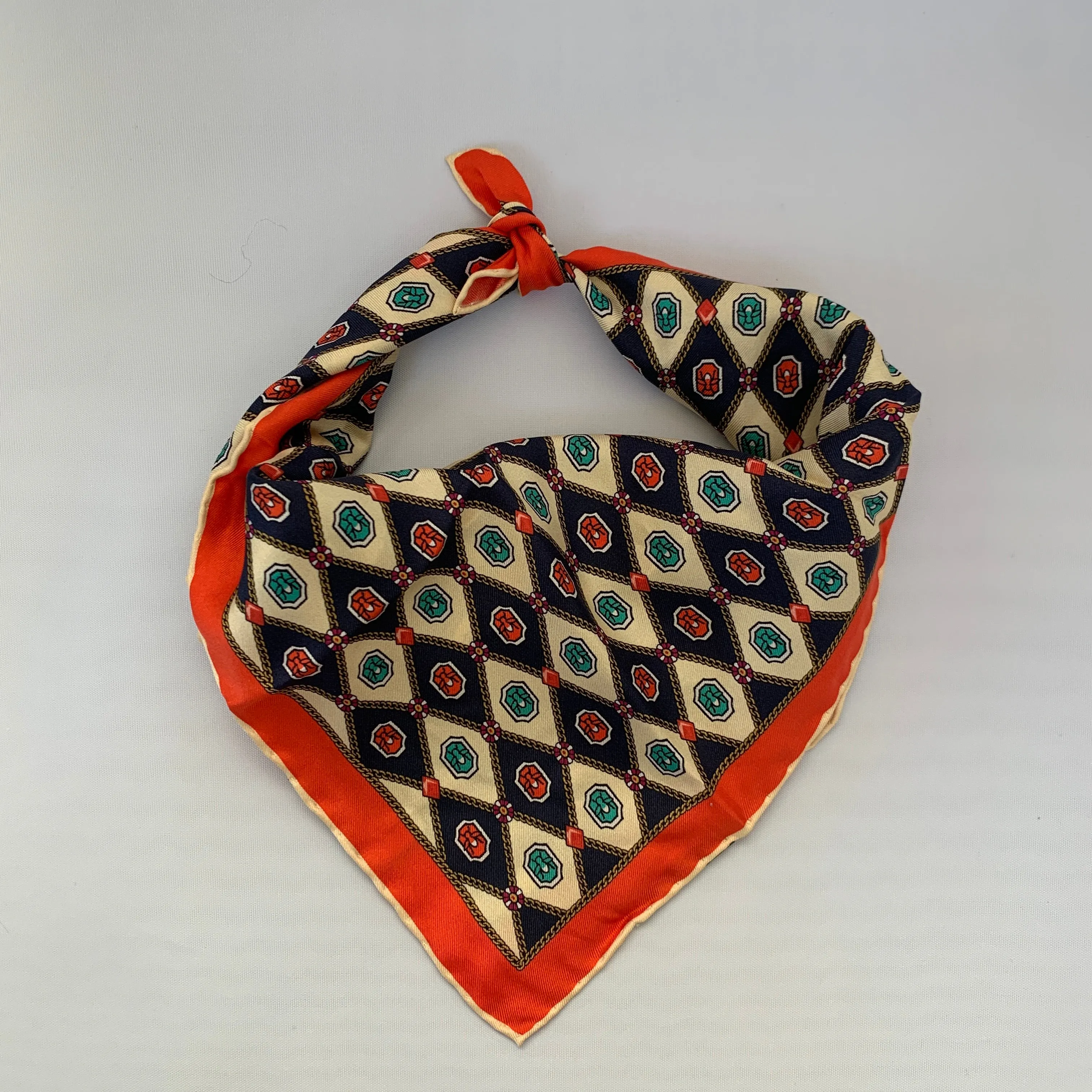 Gucci Geometric Jewel Print Pocket Square in Ivory