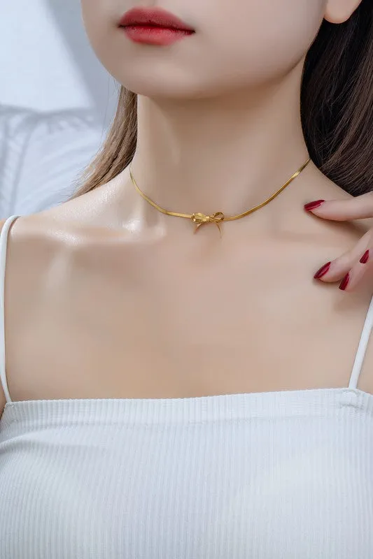 Hestin Bow Choker Necklace