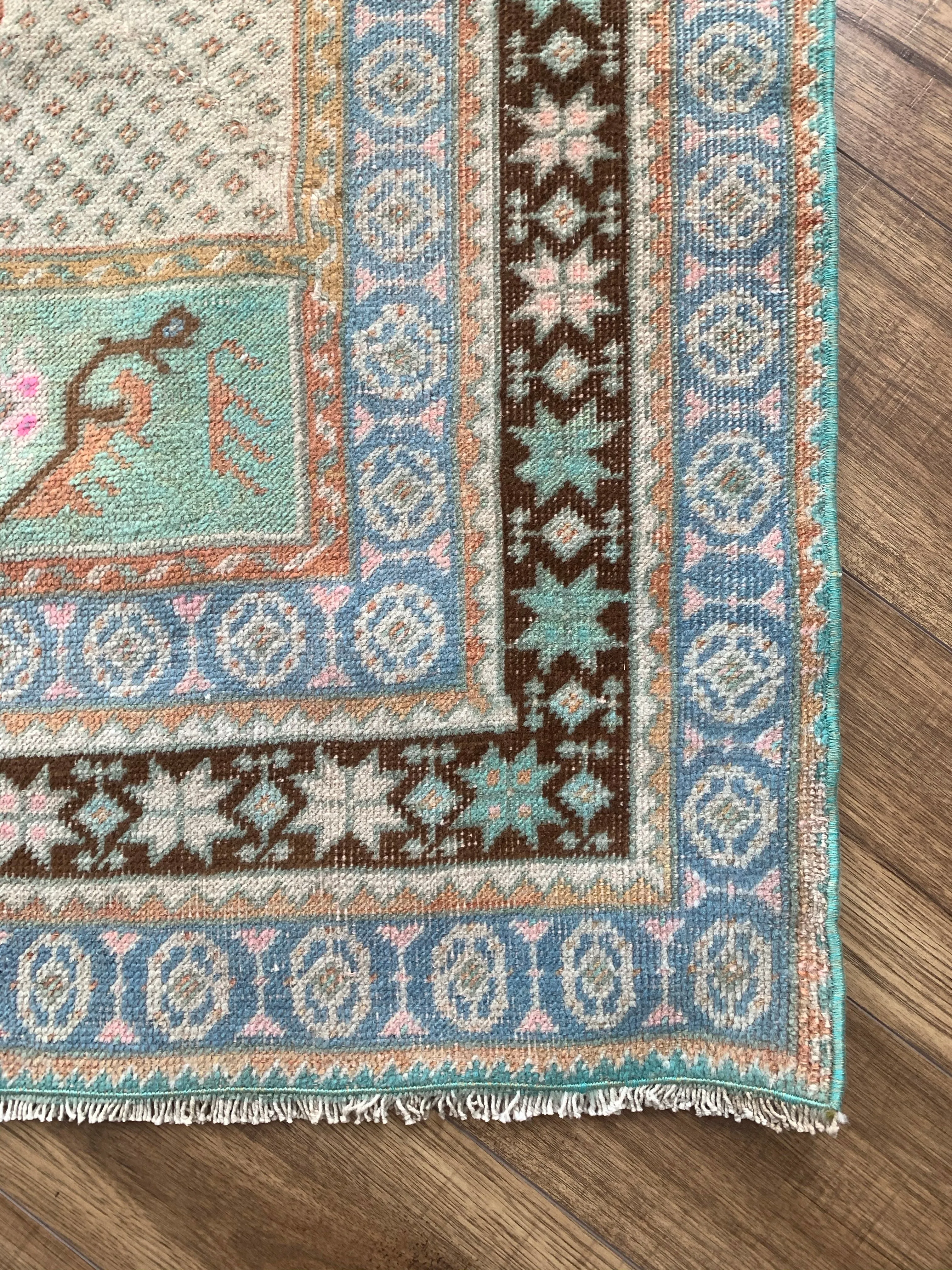 Jewel 3'4 x 5'7