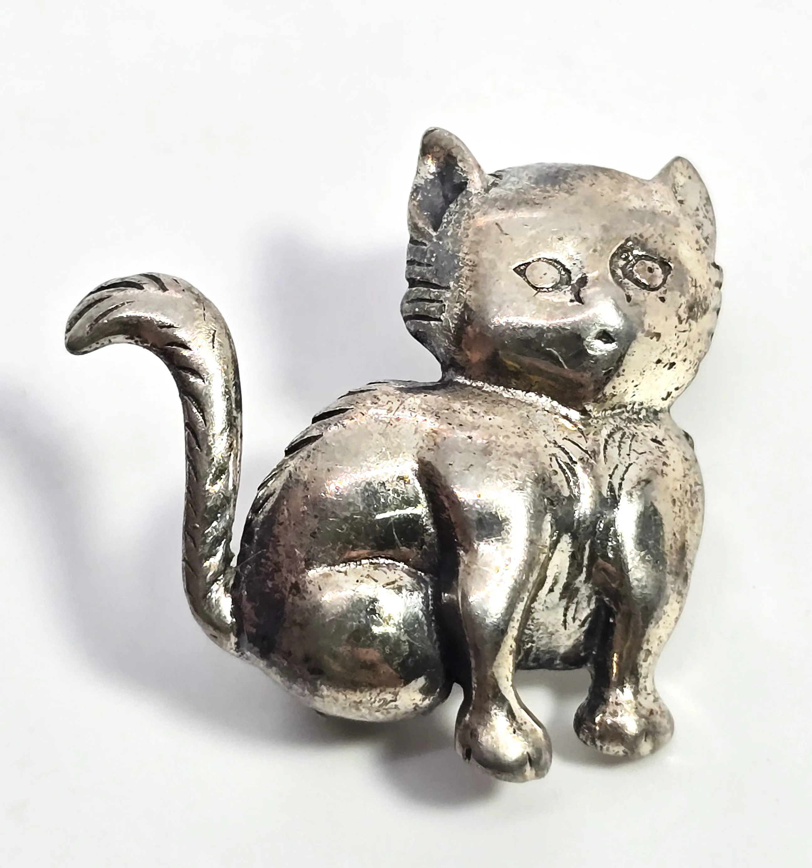 Jewel Art Kitty Cat sitting kitten vintage signed sterling silver feline brooch