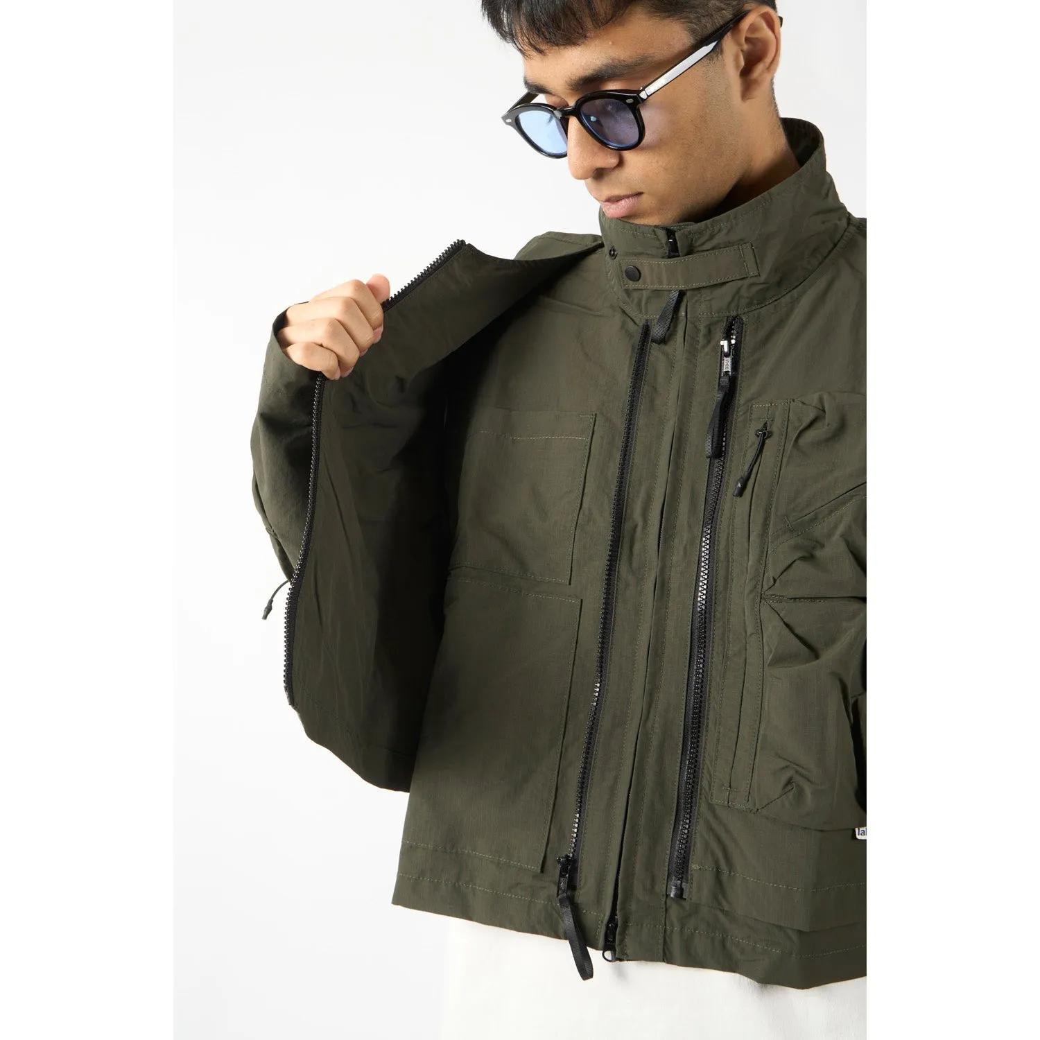 LAKH Twenty Pockets Half Jacket Army Green