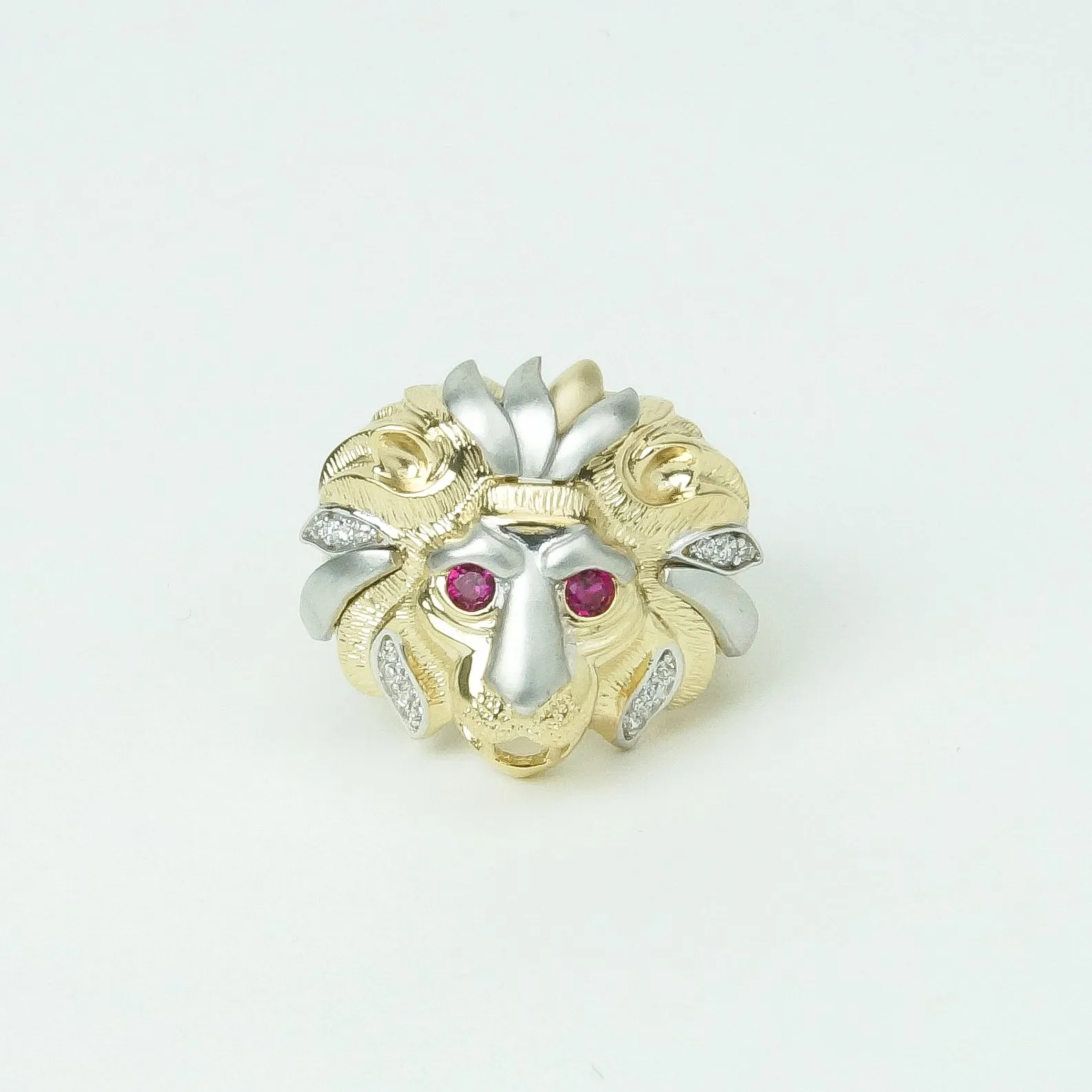 Lion Head ring in 10K