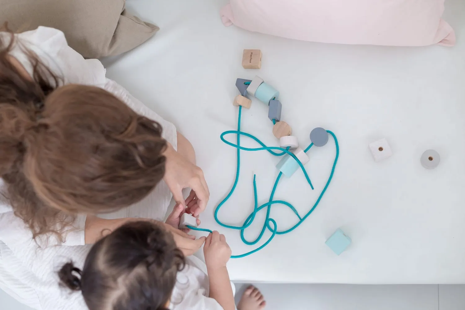 Plan Toys - Geo Lacing Beads