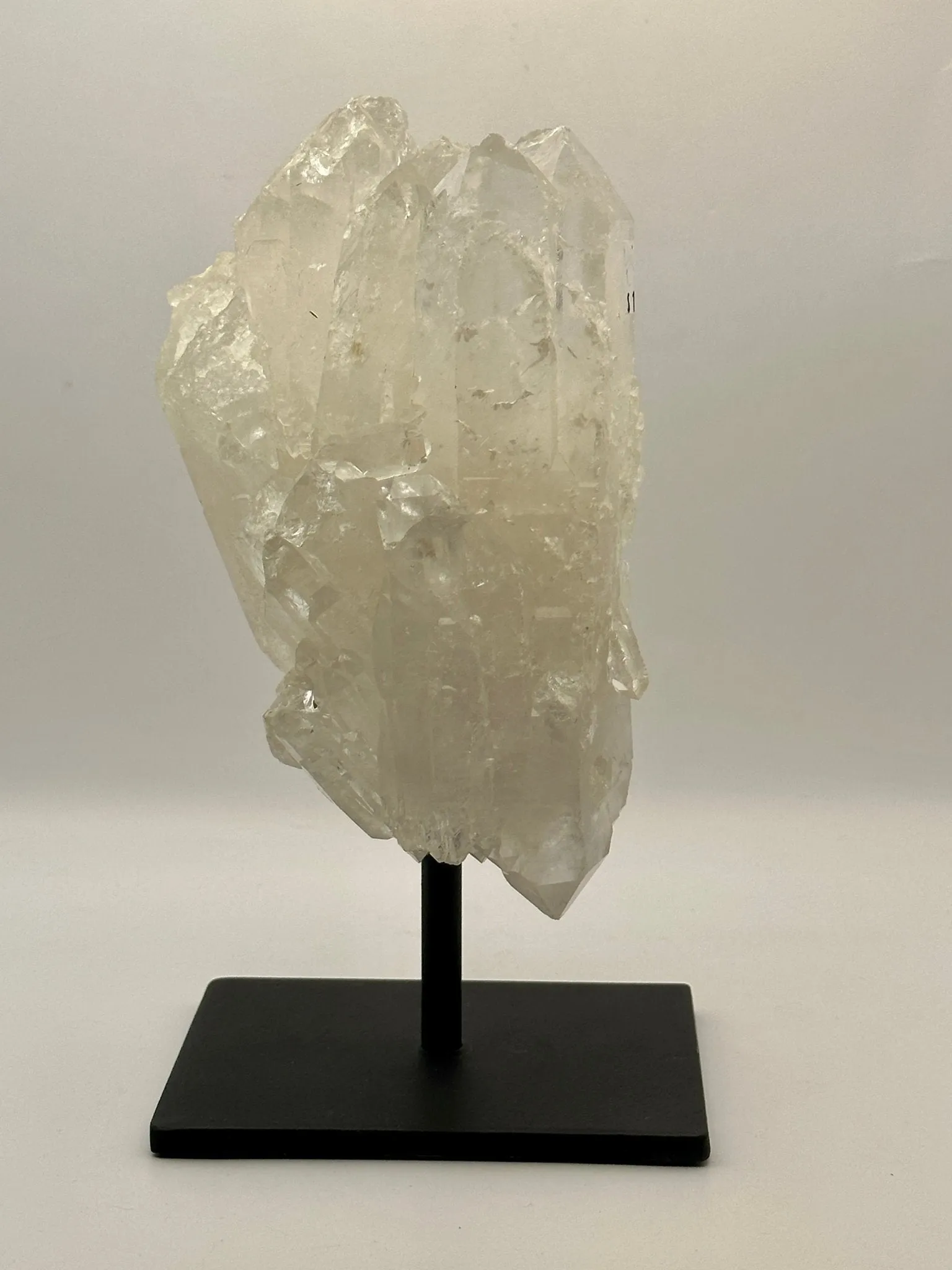 Quartz Cluster on iron stand