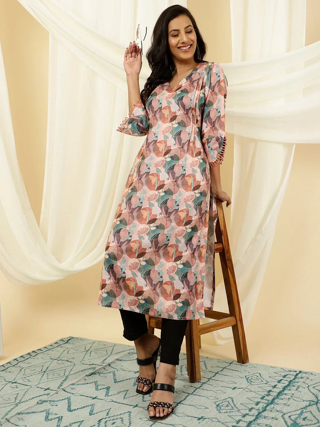 Rose Abstract Print Pleated Straight Kurta