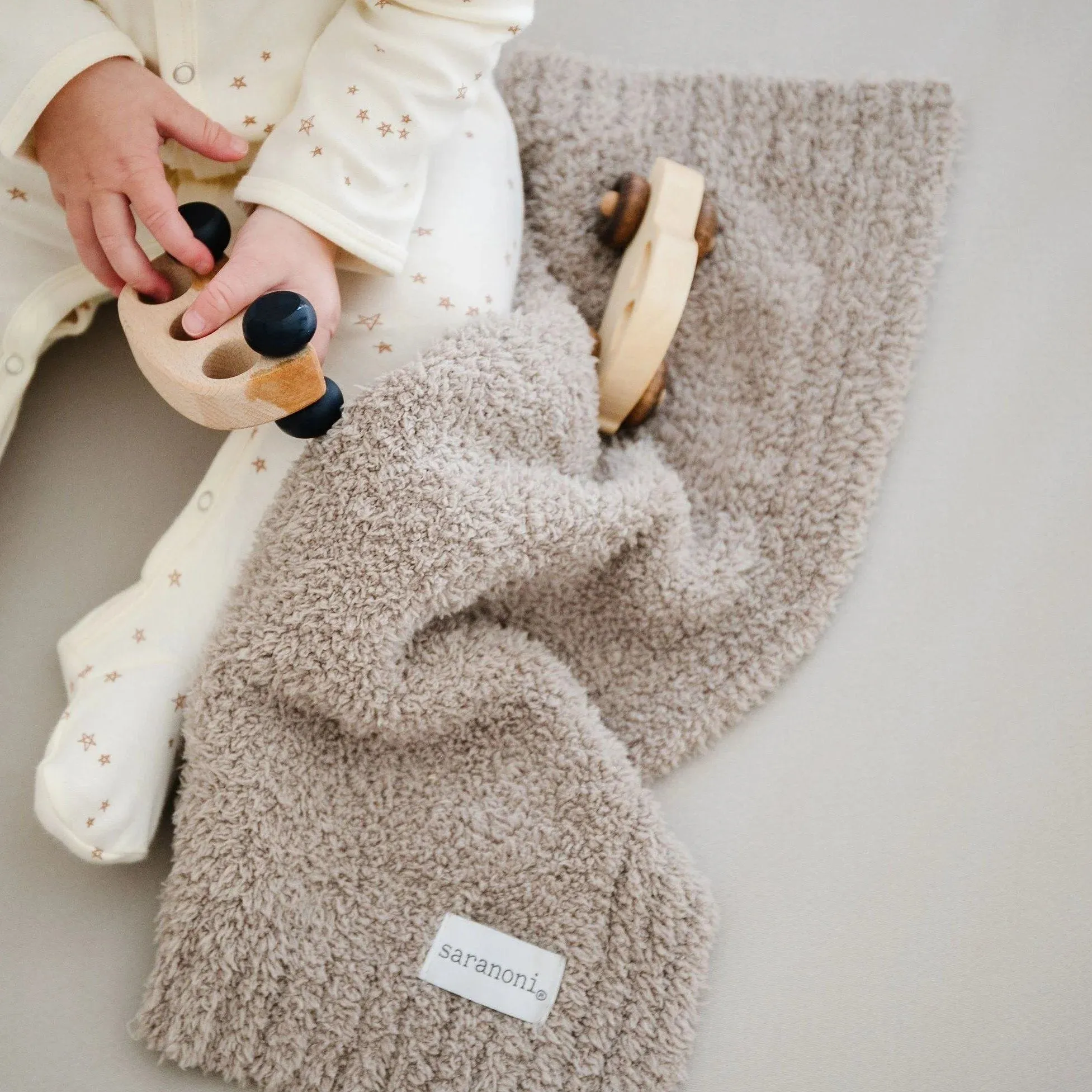 SARANONI Bamboni Mini Blanket  • Taupe