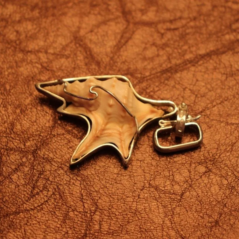 Seashell Pendant Capsule Collection