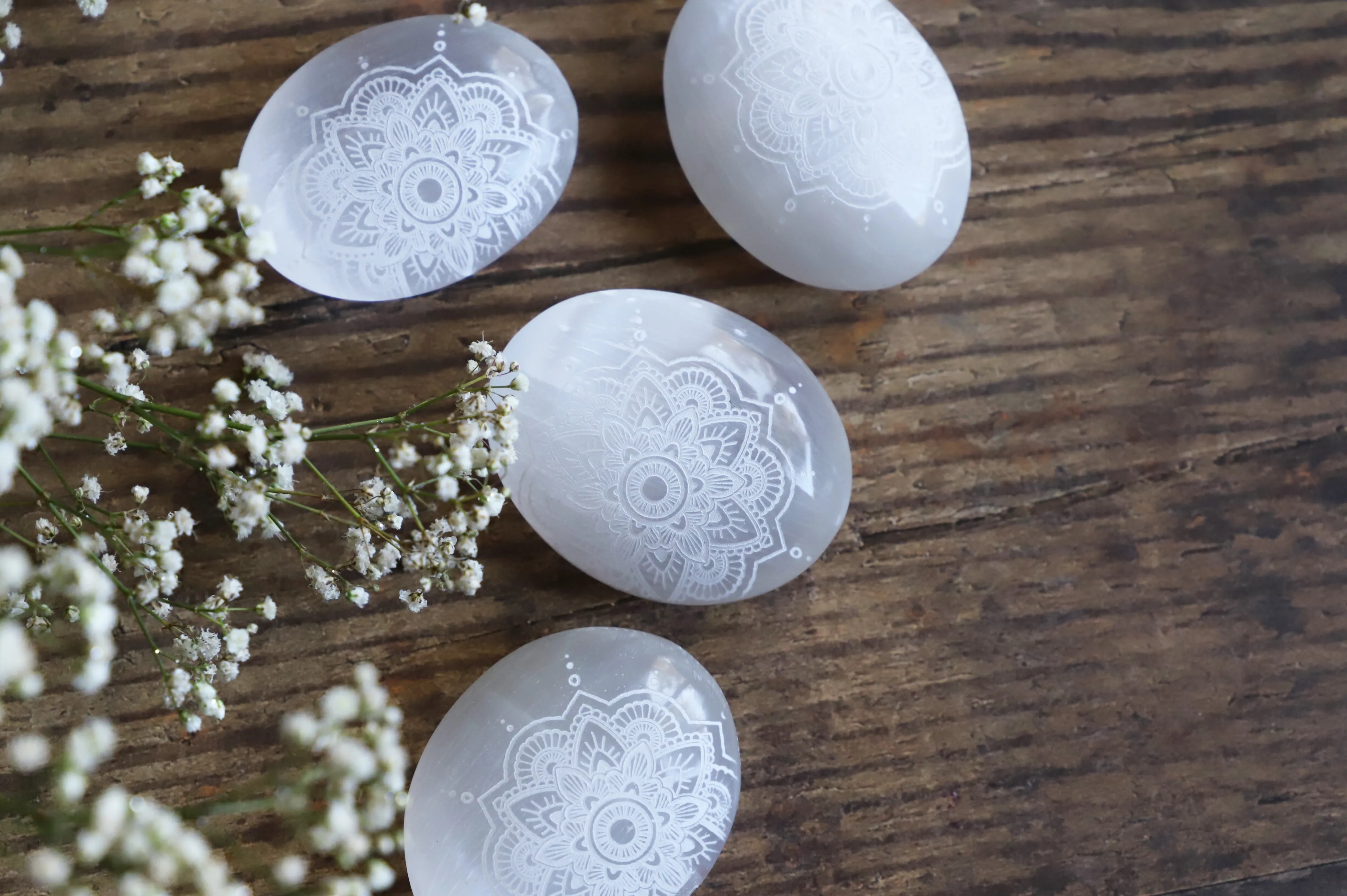 Selenite Mandala palmstone
