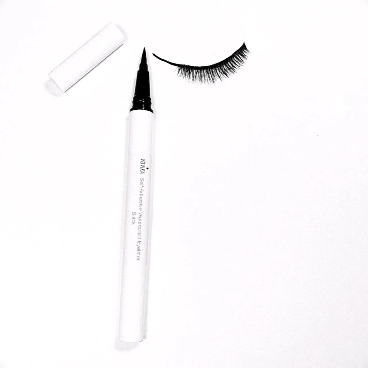 SELF-ADHESIVE WATERPROOF EYELINER - Black