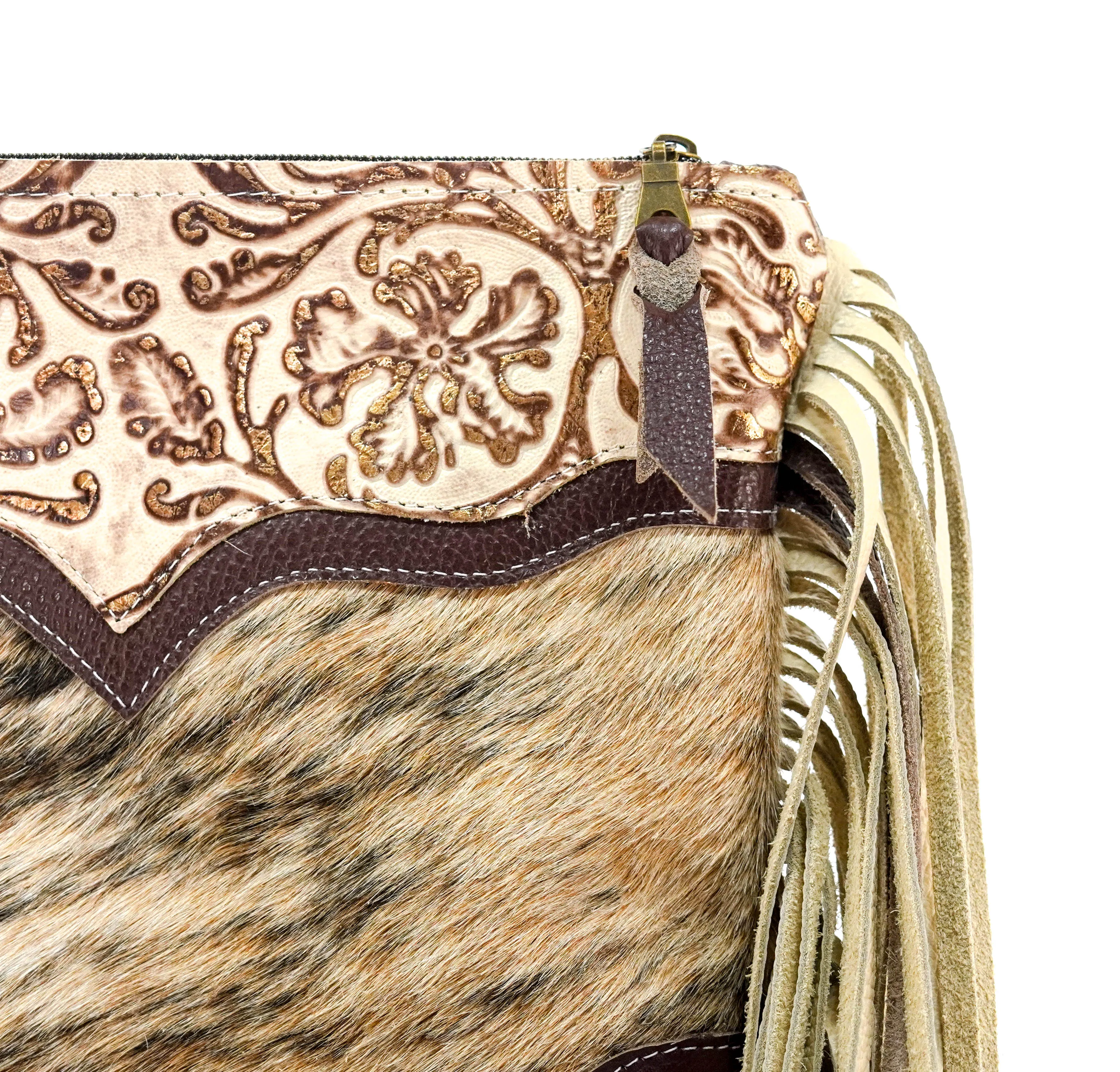 Shania - Brindle w/ Gold Ivory tool