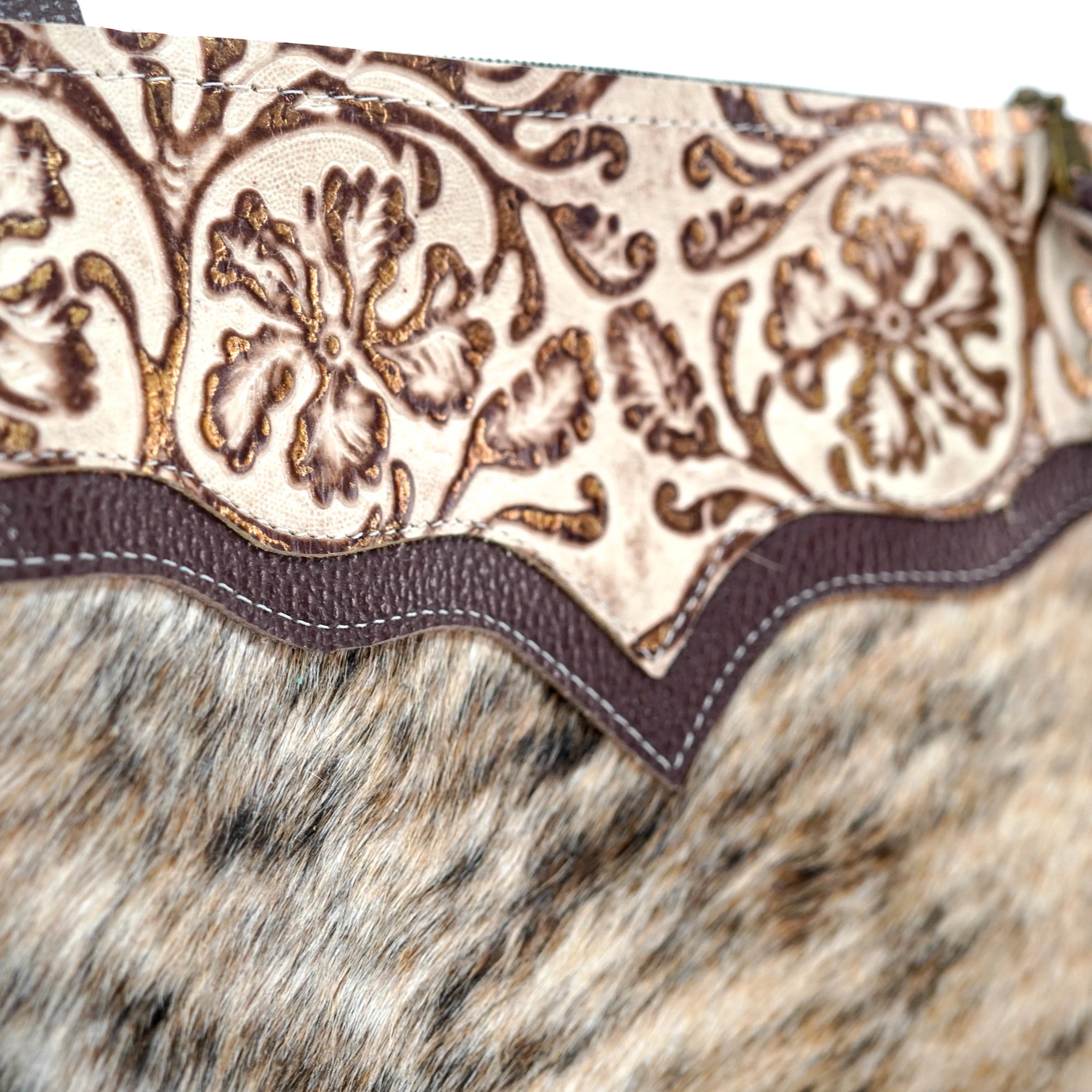 Shania - Brindle w/ Gold Ivory tool