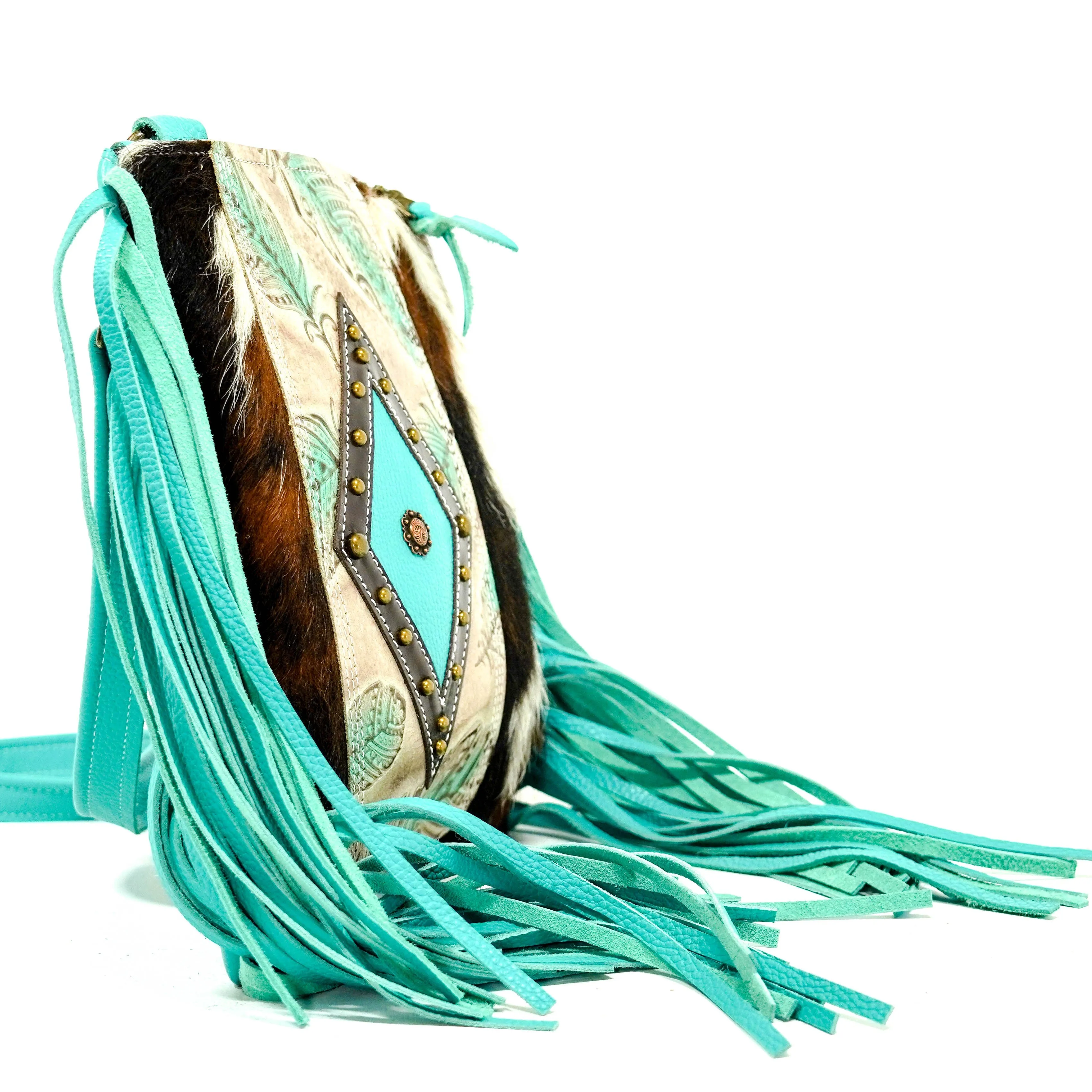 Shania - Tricolor w/ Turquoise Feathers