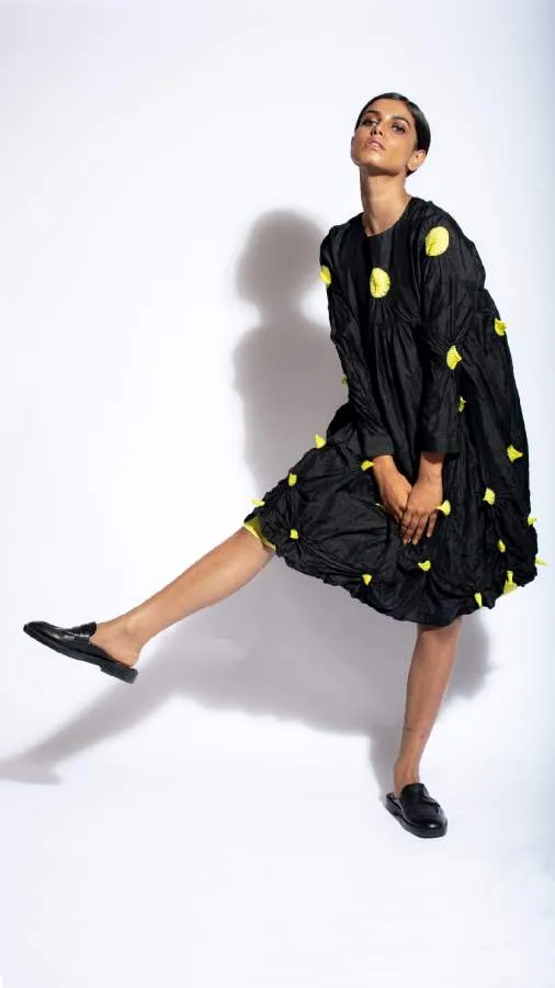 Studio Medium   I   Silk Tie=Dye Dress Black Lime Polka