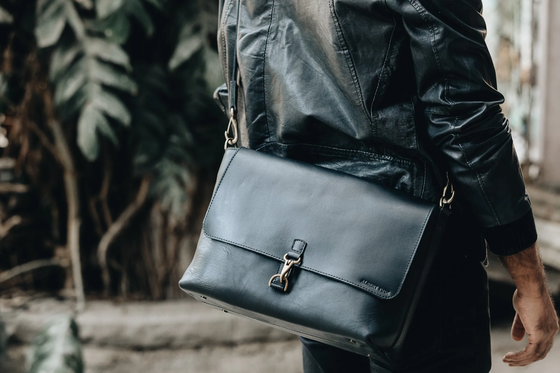 The Wanderers Satchel