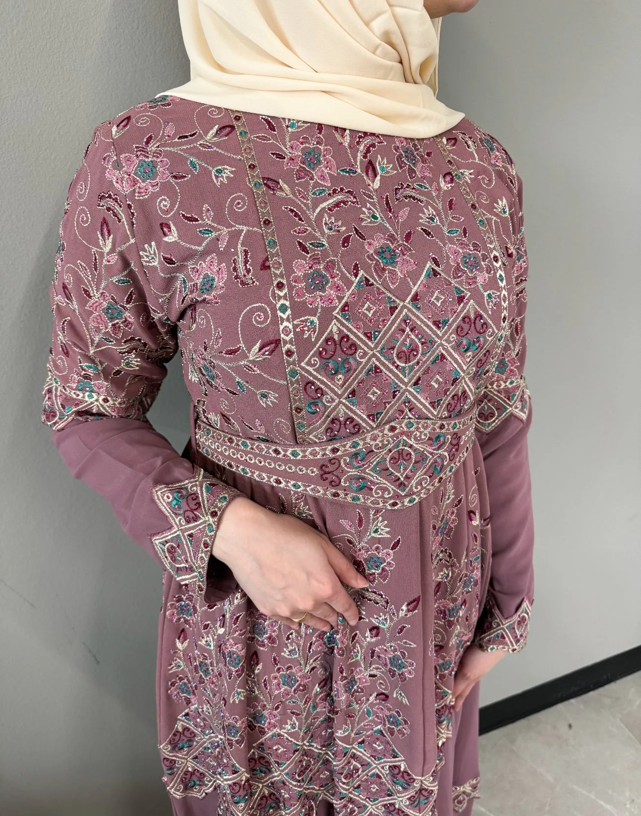 Tiered Jewel Thobe - Mauve
