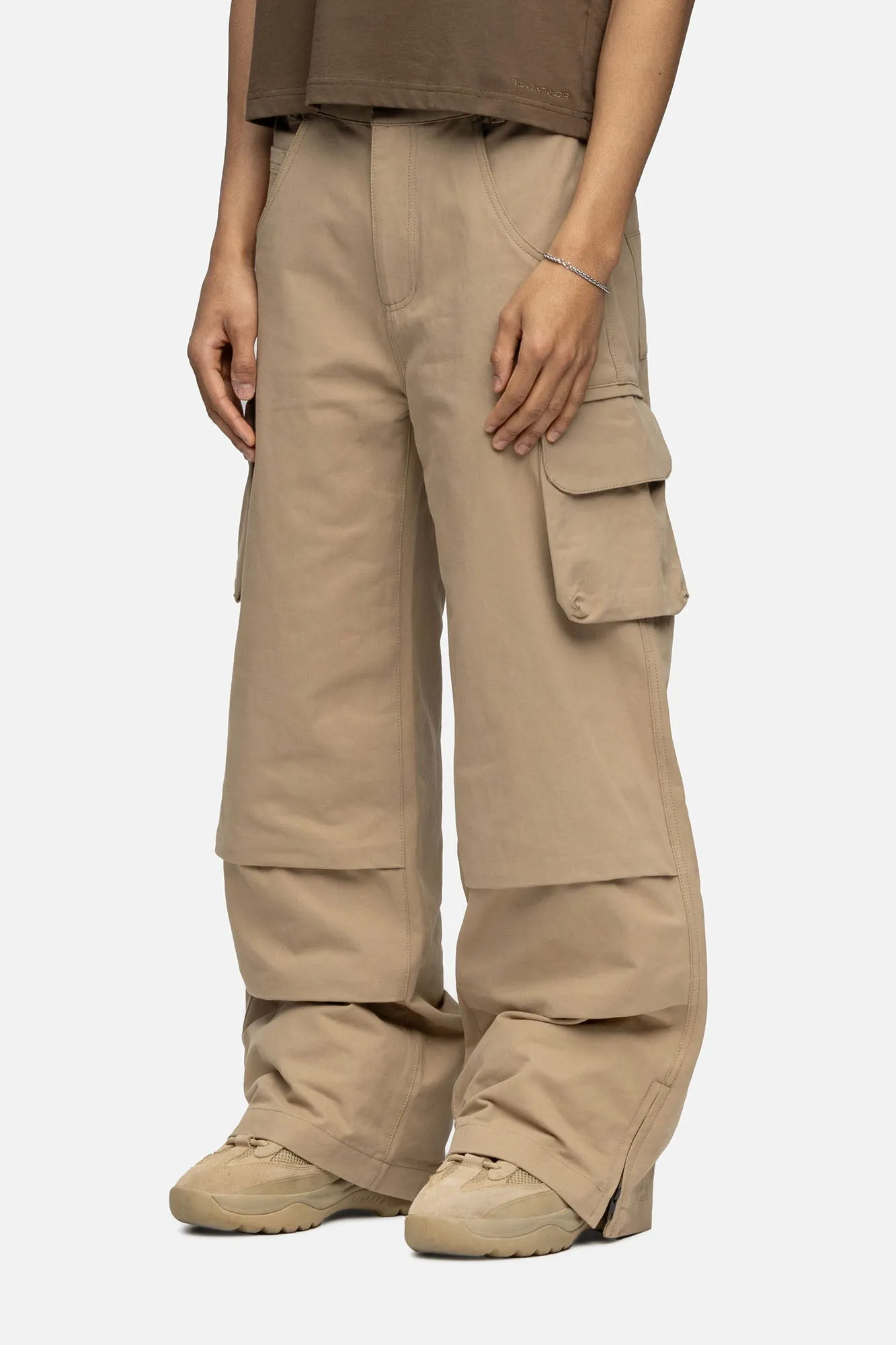 Y5 CARGO CAMEL
