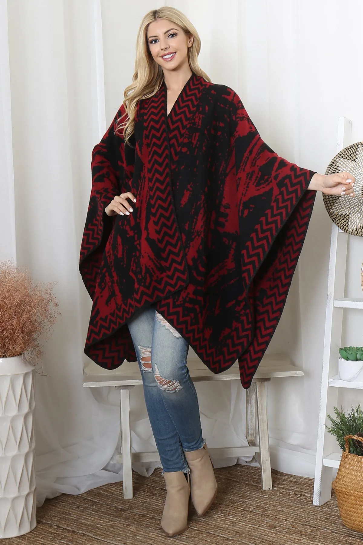 ZIG ZAG BORDER ABSTRACT WARMER OPEN FRONT KIMONO