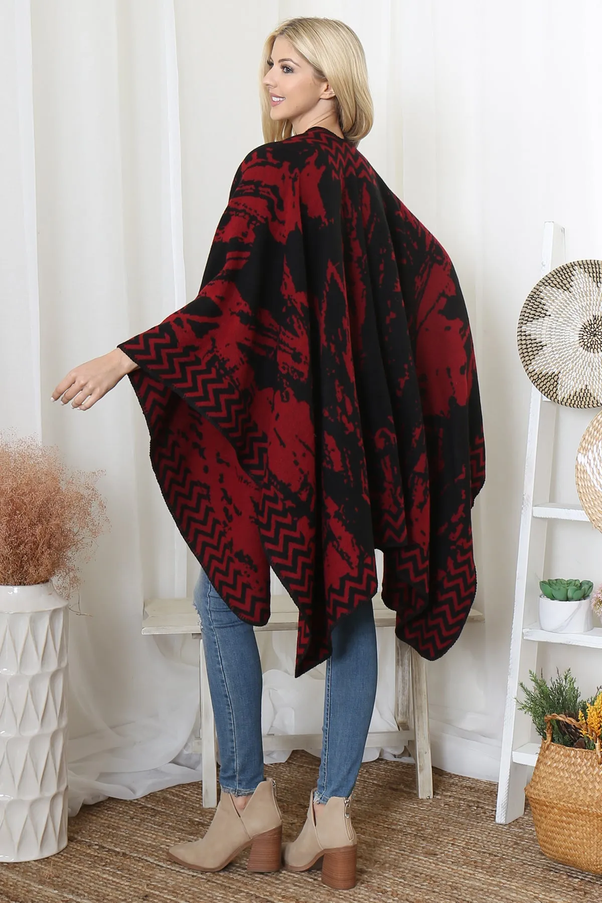 ZIG ZAG BORDER ABSTRACT WARMER OPEN FRONT KIMONO